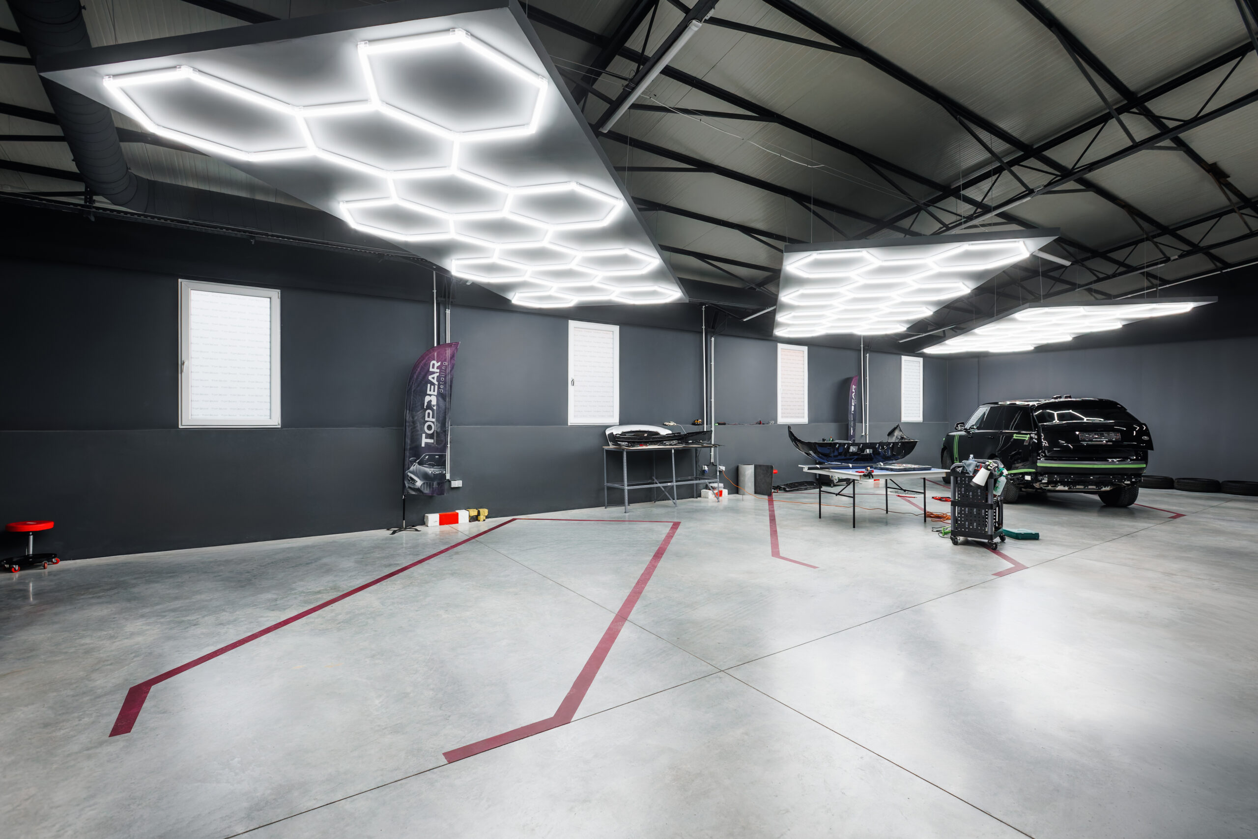 Profesionalno LED osvetljenje u TopBear detailing studiju